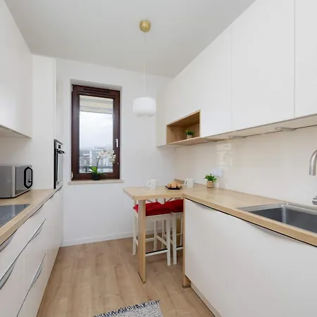 Family With Air Conditioning And Parking In Warsaw's Mokotow District By Renters Apartment Warschau