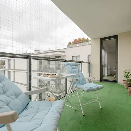 Apartment Family With Air Conditioning And Parking In Warsaw's Mokotow District By Renters