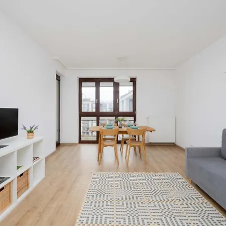 Apartment Family With Air Conditioning And Parking In Warsaw's Mokotow District By Renters Warschau