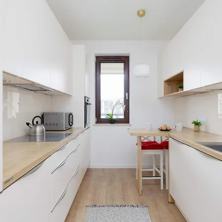 Family With Air Conditioning And Parking In Warsaw's Mokotow District By Renters Apartment *
